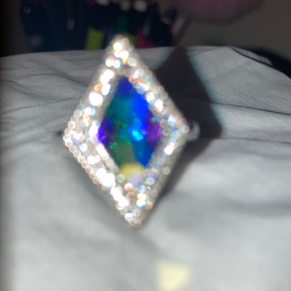 Ring - Picture 5 of 5
